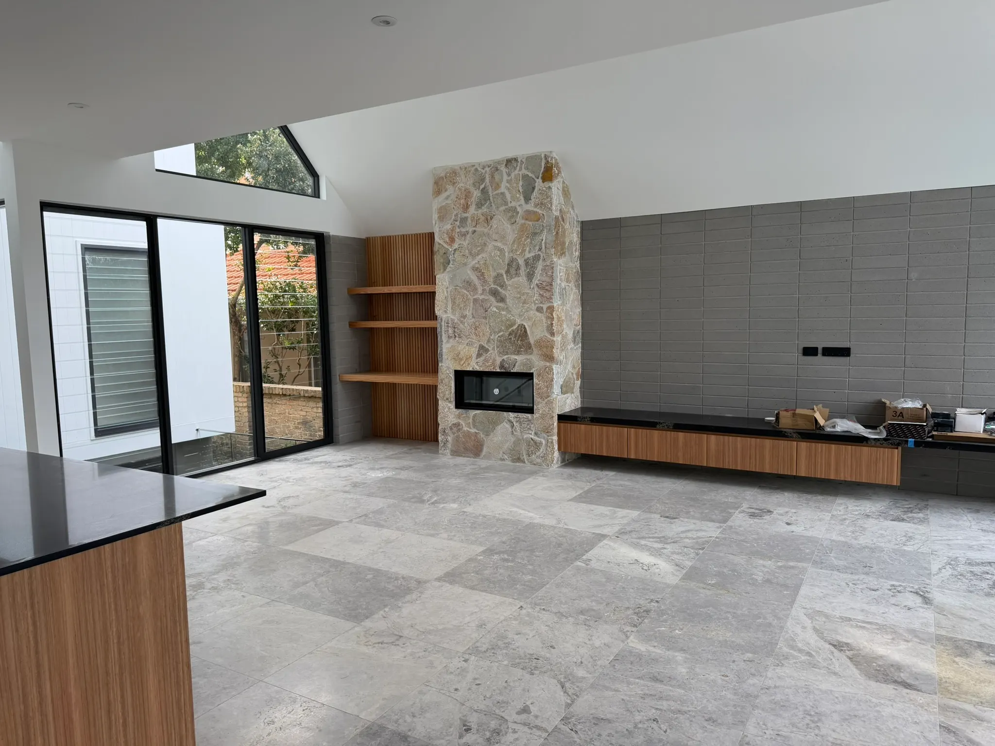 Bellevue Hills — Luxury Design Painting