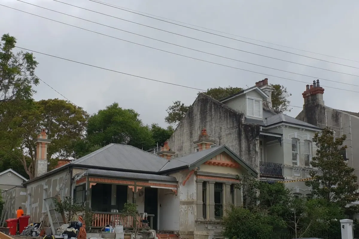 Iron-Lace Terrace Frontage — before