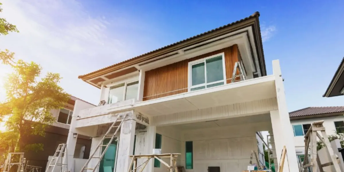 How Much Does It Cost to Paint a 3 or 4-Bedroom House? (Interior & Exterior)