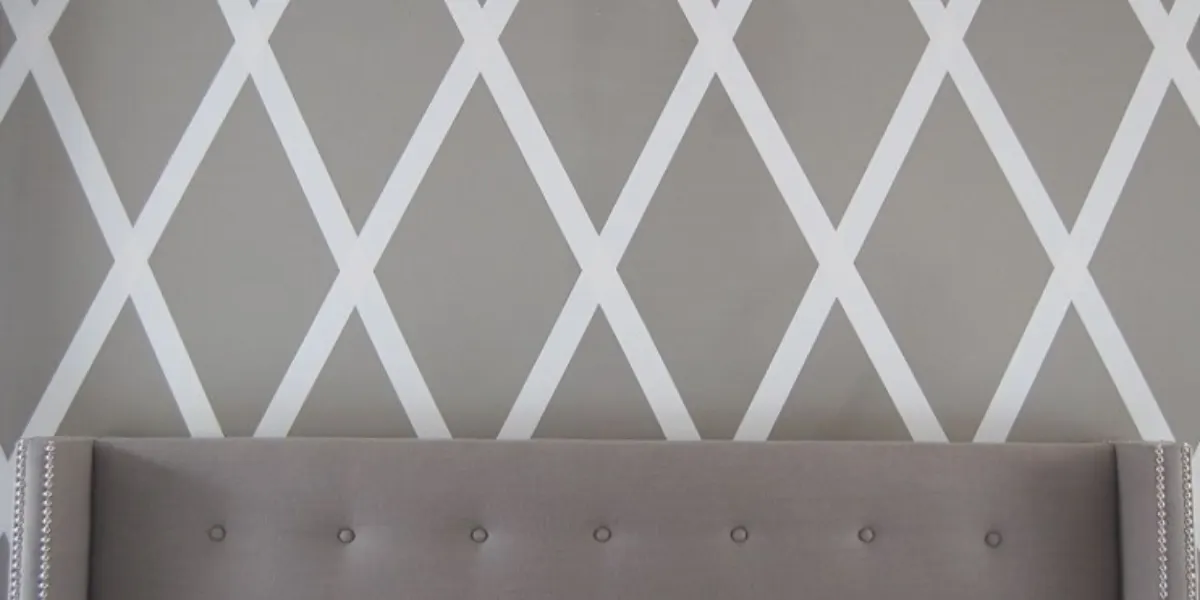 Step-by-Step Guide to Using Painter's Tape for Wall Designs